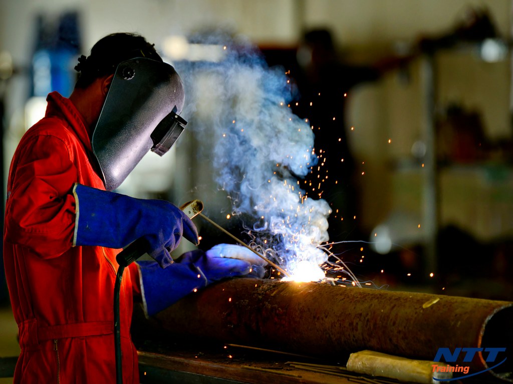 Welding applications of industrial cellulose powder